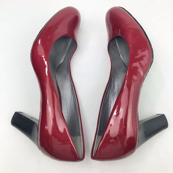 Liz Claiborne JOHNNIE Red Patent Leather Closed Toe Flex Holiday Heels - Picture 5 of 12